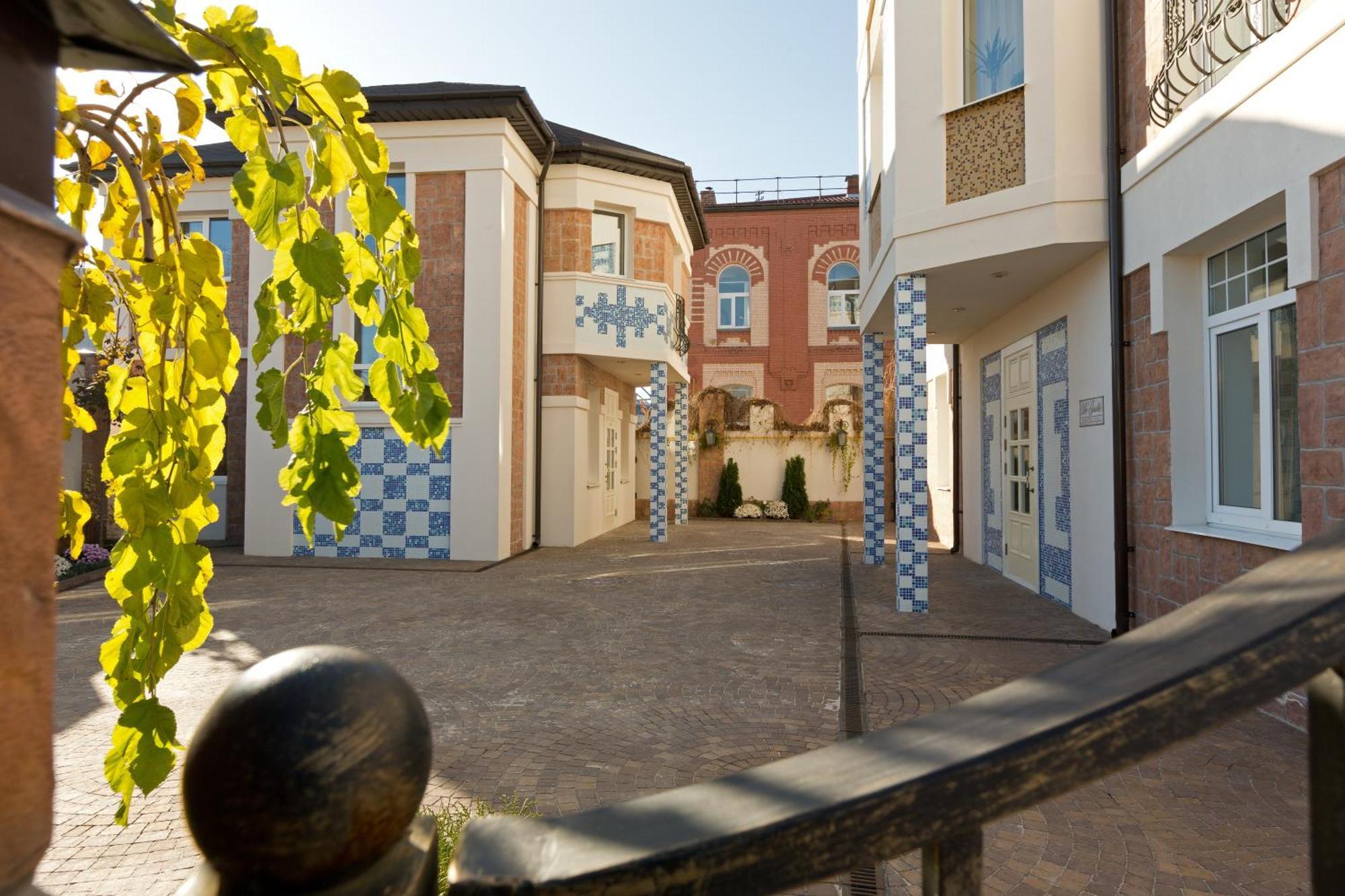 De Gaulle Boutique Hotel Charkiw Exterior foto